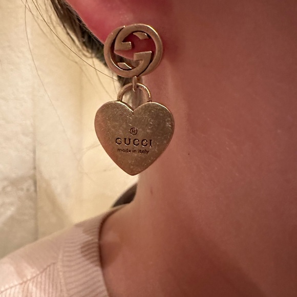 Gucci Gold Logo Heart Earrings - Picture 3 of 6